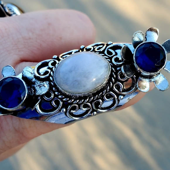 New Unique Rainbow Moonstone & London Blue Topaz 925 Silver Flowers Ring. - Picture 6 of 12